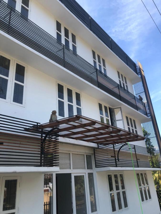 Raveendra Inn Kalpetta Esterno foto